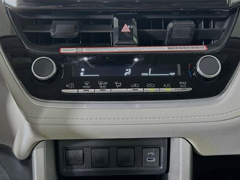Used 2024 Toyota Corolla Cross L image 22
