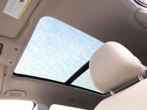 New 2026 Volkswagen Atlas SE image 11