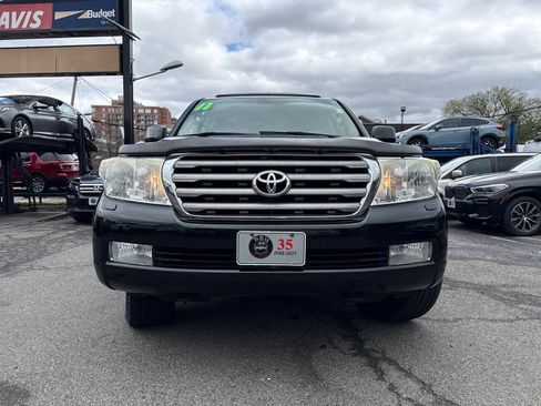 Used 2011 Toyota Land Cruiser w/ Upgrade Pkg AWD/4WD image 8