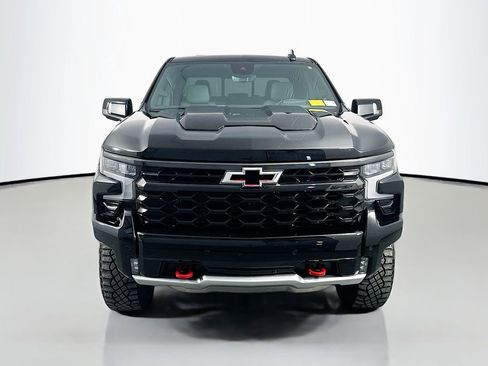 Used 2025 Chevrolet Silverado 1500 ZR2 w/ Technology Package AWD/4WD image 2