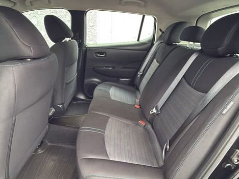 Certified 2022 Nissan Leaf S image 16