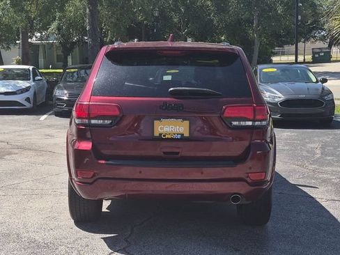Used 2017 Jeep Grand Cherokee Altitude AWD/4WD image 6
