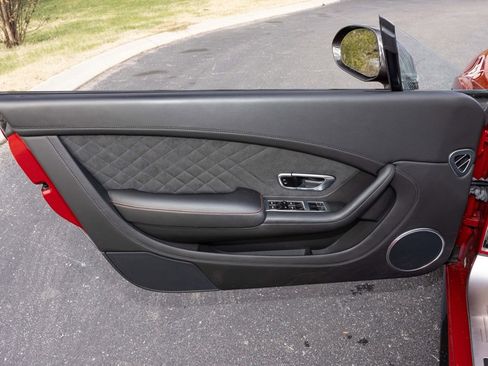 Used 2018 Bentley Continental GT Supersports image 22