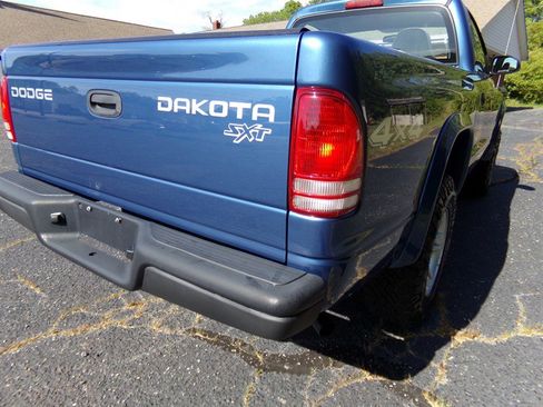 Used 2004 Dodge Dakota 4x4 Regular Cab w/ Tire & Handling Group image 8