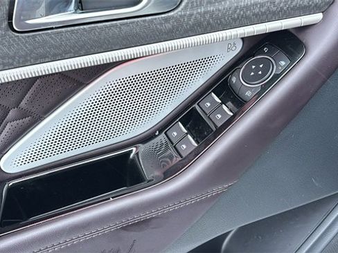 Used 2025 Ford Explorer Platinum w/ Ultimate Package image 10