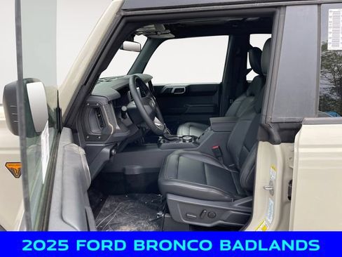 New 2025 Ford Bronco Badlands AWD/4WD image 9