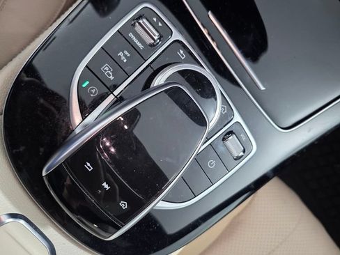 Used 2018 Mercedes-Benz E 400 4MATIC Sedan image 24