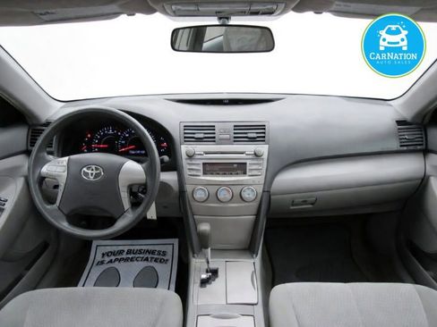 Used 2011 Toyota Camry LE image 8