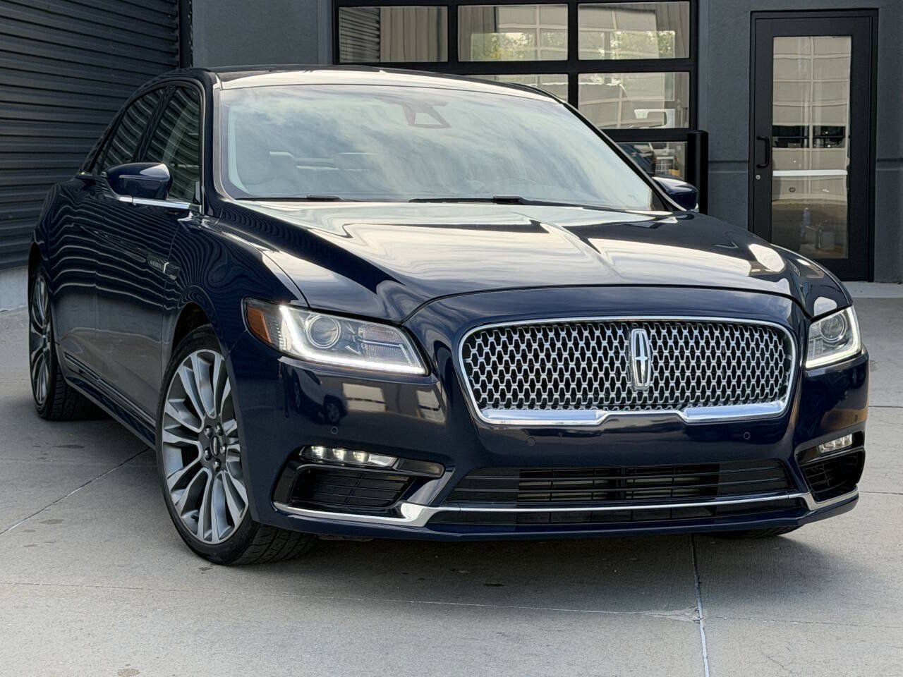 Used 2018 Lincoln Continental Reserve w/ Continental Climate Package AWD/4WD image 5