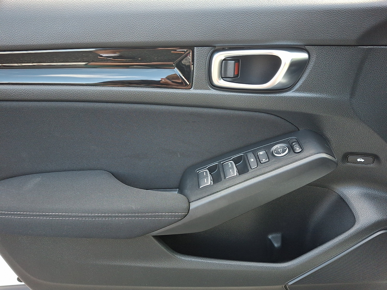 Certified 2024 Honda Civic EX image 11