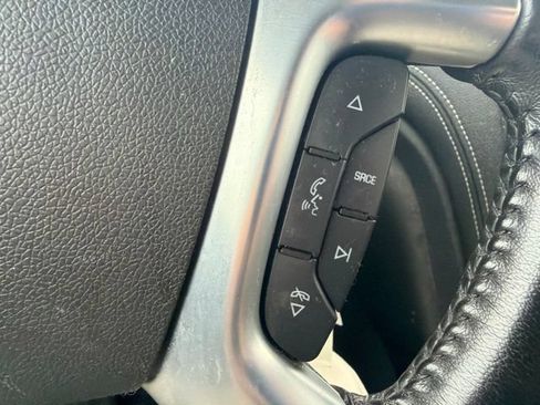 Used 2016 Chevrolet Traverse LT w/ Style and Technology Package FWD image 45