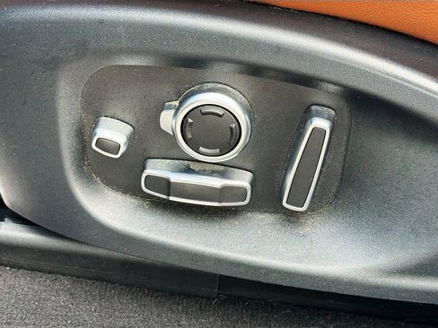 Used 2018 Jaguar F-PACE Portfolio image 25