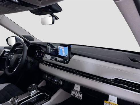 New 2026 Mitsubishi Outlander SE FWD image 24