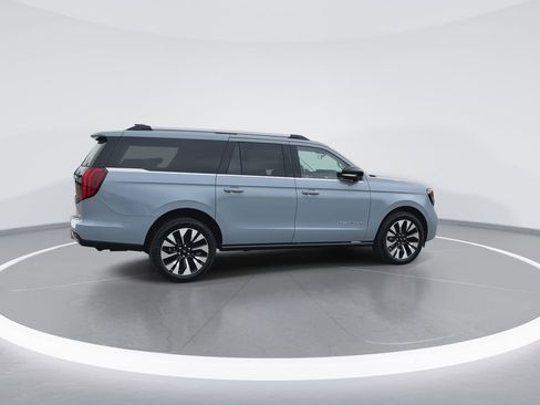 New 2026 Ford Expedition Max Platinum w/ Driver's Package image 5