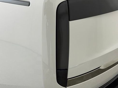 New 2026 Land Rover Range Rover SV AWD/4WD image 13