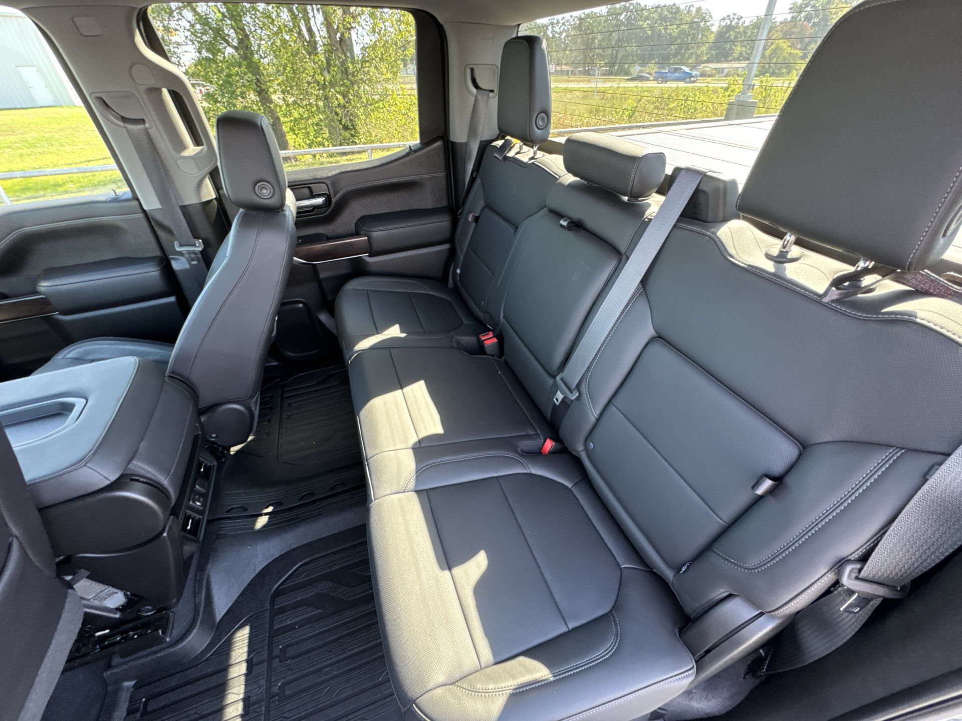 Certified 2019 GMC Sierra 1500 SLT w/ Driver Alert Package I AWD/4WD image 22