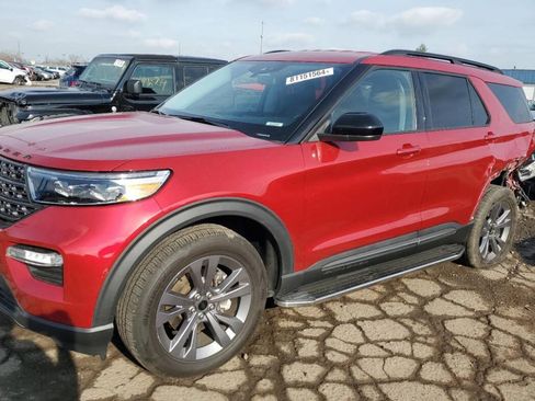 Used 2022 Ford Explorer XLT w/ Equipment Group 202A AWD/4WD image 55