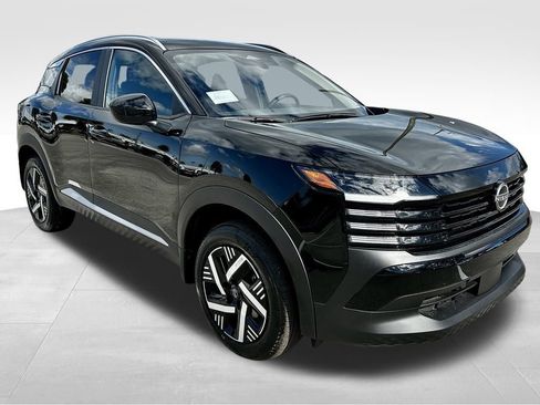 New 2026 Nissan Kicks SV w/ SV Premium Package image 3