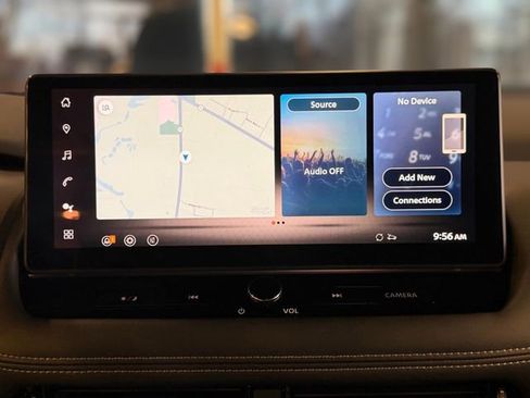 Used 2025 Nissan Rogue Platinum image 29