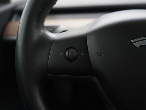 Used 2018 Tesla Model 3 Long Range image 23