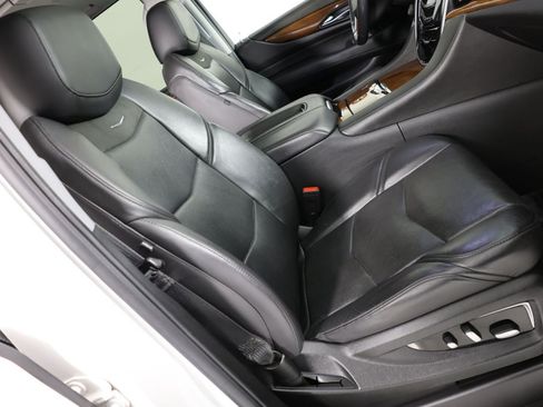 Used 2020 Cadillac Escalade Luxury AWD/4WD image 42
