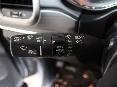 Used 2019 Jeep Grand Cherokee Limited AWD/4WD image 37