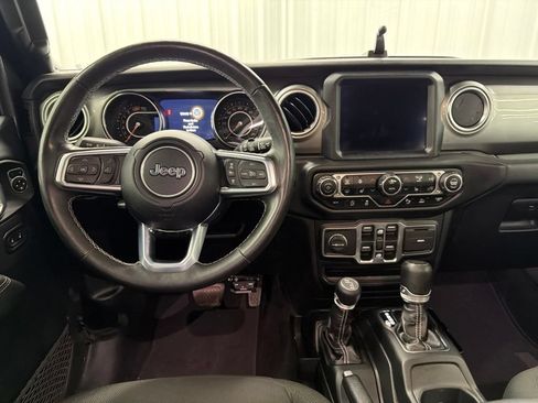 Used 2021 Jeep Wrangler Unlimited Sahara AWD/4WD image 15