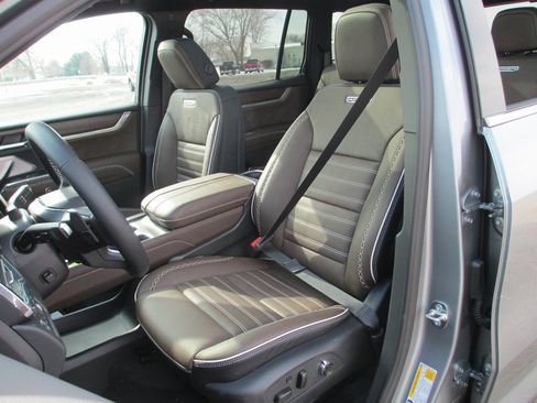 New 2026 GMC Acadia Denali Ultimate image 11