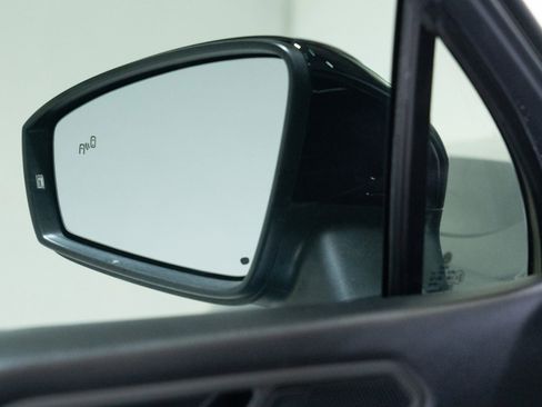 Used 2019 Volkswagen Tiguan SE w/ Panoramic Sunroof Package image 14