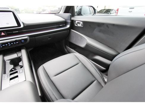 Certified 2024 Hyundai Ioniq 6 SEL RWD image 12