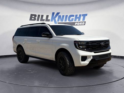 Used 2025 Ford Expedition Max Platinum w/ Stealth Appearance Package AWD/4WD image 7