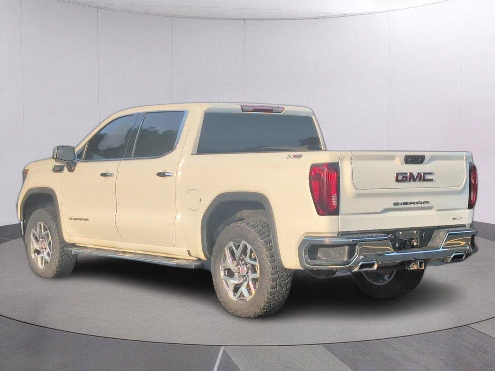 Used 2023 GMC Sierra 1500 SLT w/ SLT Premium Package AWD/4WD image 3