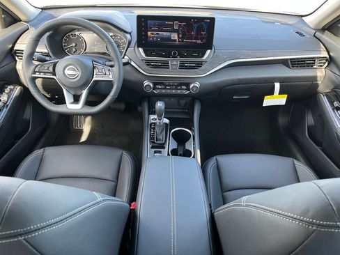 New 2025 Nissan Altima 2.5 SL image 18