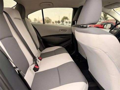 Used 2025 Toyota Corolla LE image 19