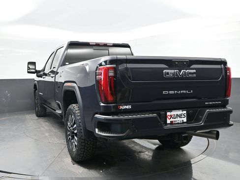 Used 2024 GMC Sierra 2500 Denali Ultimate AWD/4WD image 8