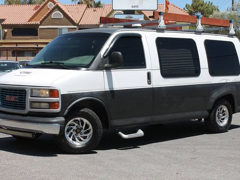 Used 2000 GMC Savana 1500 w/ Marketing Option Pkg 1SE RWD image 2