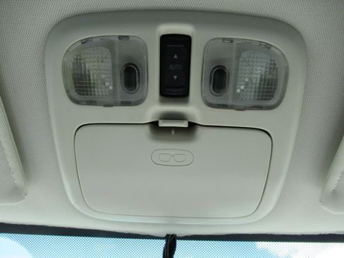 Used 2009 Mercury Mariner Premier AWD/4WD image 30