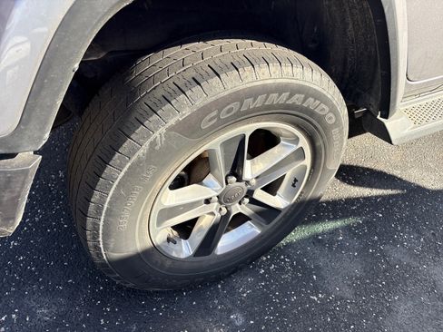 Used 2020 Jeep Wrangler Unlimited Sahara image 11