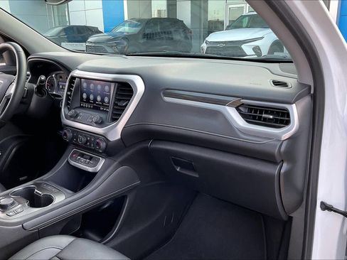 Certified 2023 GMC Acadia SLT image 18