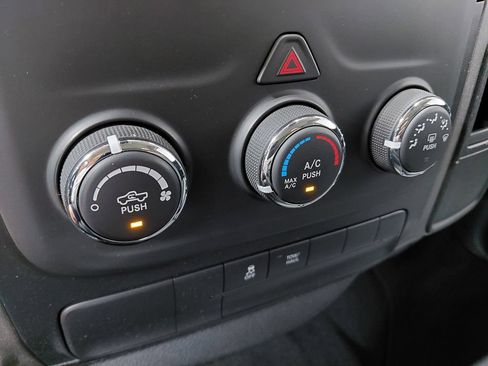 Certified 2018 RAM 1500 Express w/ Express Value Package AWD/4WD image 30