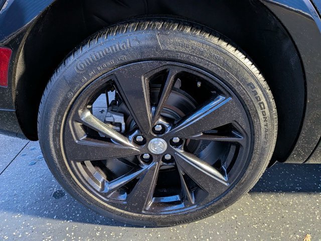 Used 2021 Buick Envision Essence w/ Sport Touring Package FWD image 13