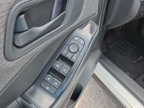 Used 2023 Nissan Rogue S FWD image 18