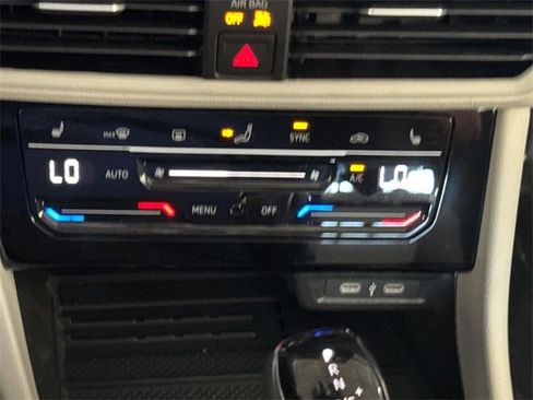 New 2025 Volkswagen Jetta SE image 17