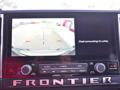 Used 2025 Nissan Frontier SV RWD image 38