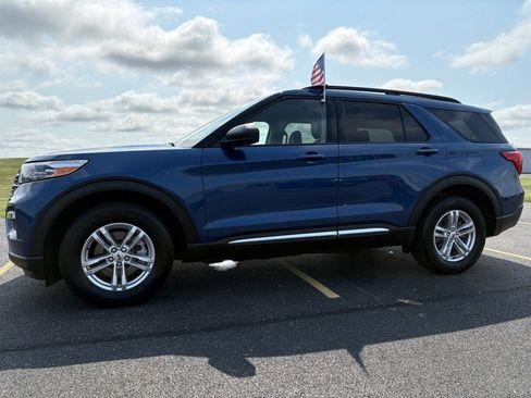 Used 2022 Ford Explorer XLT w/ Equipment Group 202A image 35