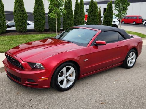 Used 2013 Ford Mustang GT w/ Security Pkg RWD image 16