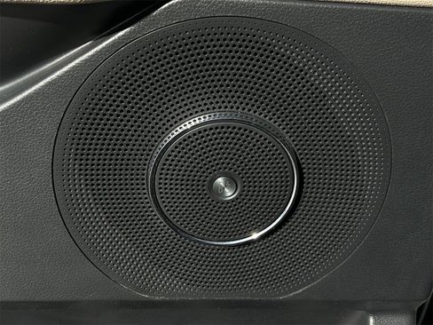 Used 2024 Ford Expedition Limited image 26