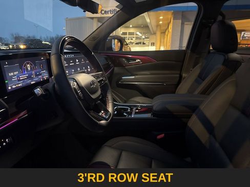 Certified 2025 Chevrolet Traverse RS w/ LPO, Floor Liner Package image 12