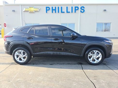 Certified 2025 Chevrolet Trax LS w/ LS Convenience Package image 4