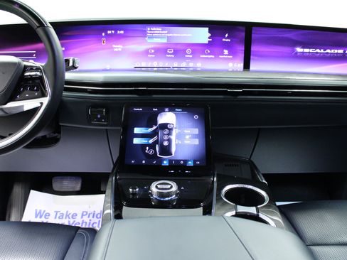 Used 2025 Cadillac Escalade IQ Sport 2 AWD/4WD image 19